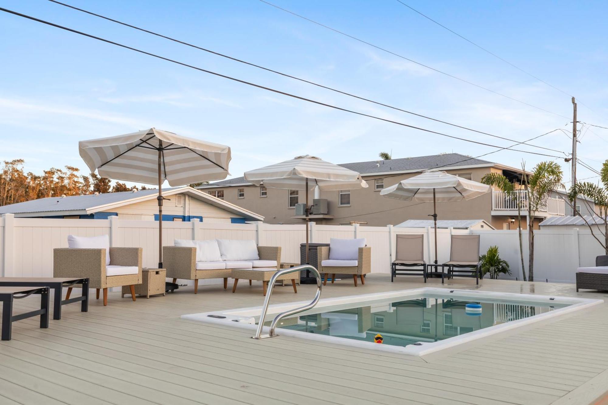 New Dog Paradise - Near The Beach Img & Downtown ブレーデントン エクステリア 写真